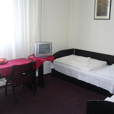 Hotel Posta Benesov  Bilik gambar