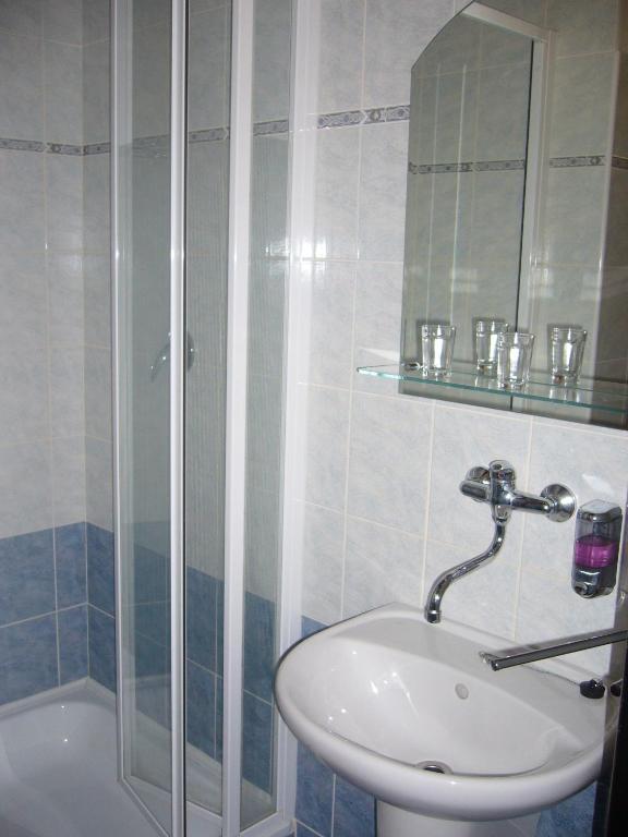 Hotel Posta Benesov  Luaran gambar