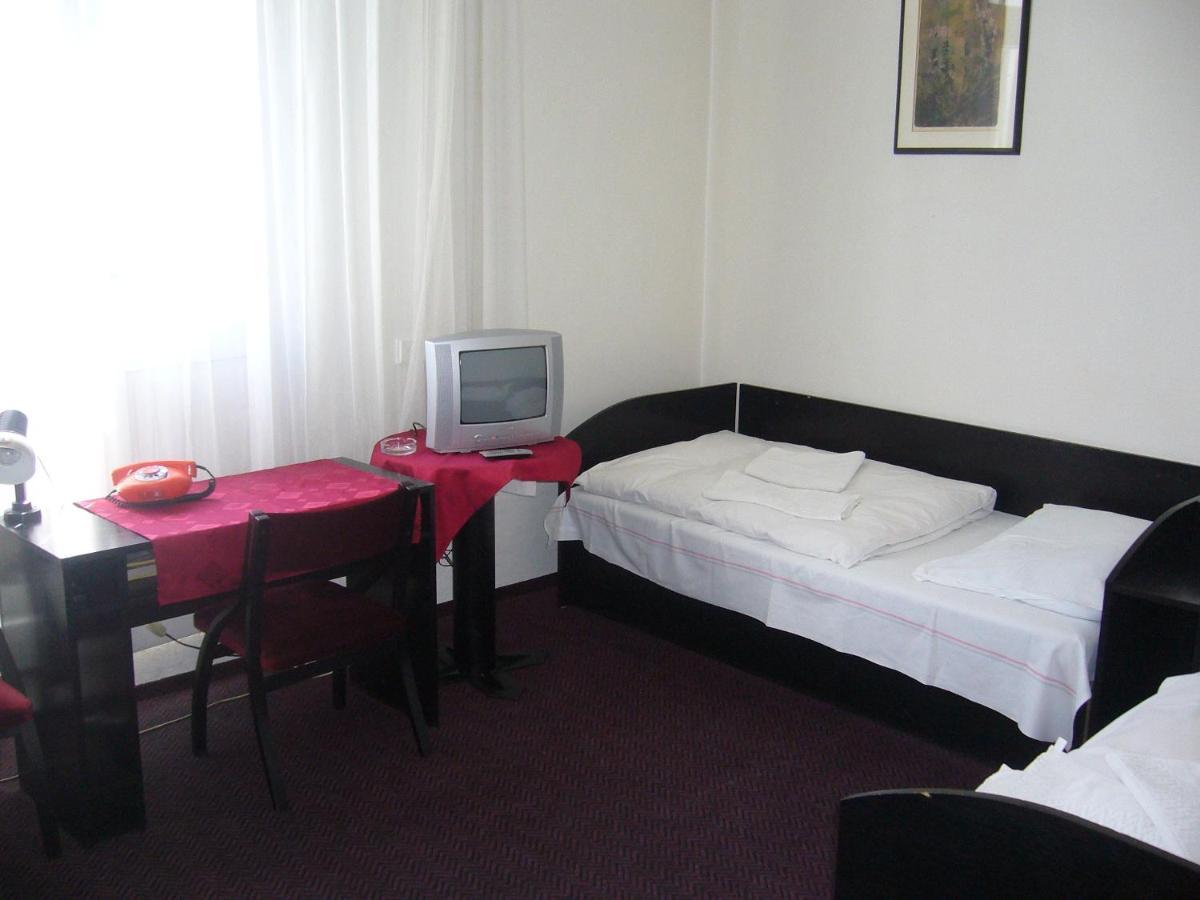 Hotel Posta Benesov  Bilik gambar