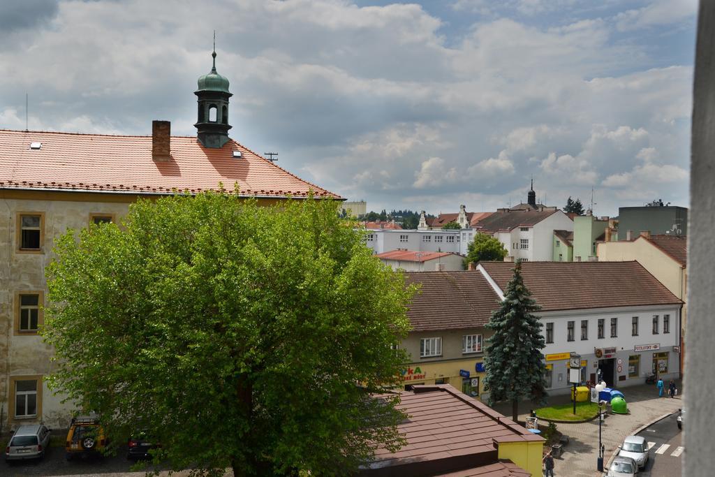 Hotel Posta Benesov  Luaran gambar