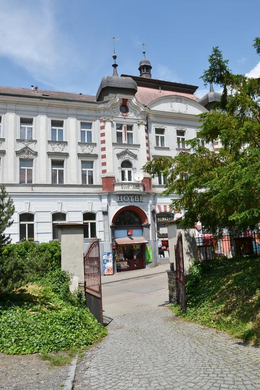 Hotel Posta Benesov  Luaran gambar